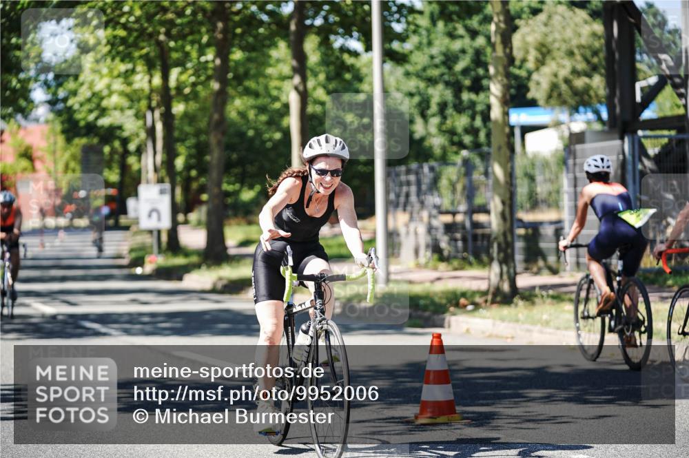 09.08.2026 - GEWOBA Citytriathlon Bremen Michael Burmester http://msf.ph/oto/9952006 09.08.2026 14:23:42 Radfahren 248, 318, 332, 435, 467, 489, 494, 516 meine-sportfotos.de