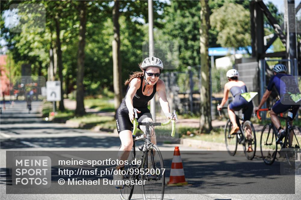 09.08.2026 - GEWOBA Citytriathlon Bremen Michael Burmester http://msf.ph/oto/9952007 09.08.2026 14:23:42 Radfahren 248, 318, 332, 435, 467, 489, 494, 516 meine-sportfotos.de