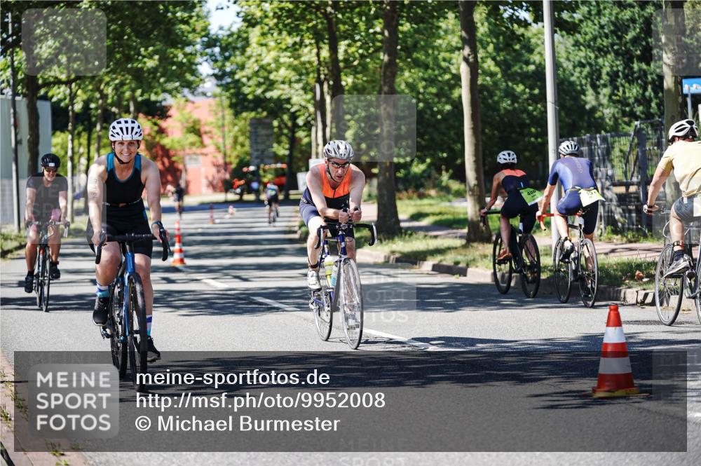 09.08.2026 - GEWOBA Citytriathlon Bremen Michael Burmester http://msf.ph/oto/9952008 09.08.2026 14:23:43 Radfahren 248, 318, 332, 435, 467, 489, 494, 516 meine-sportfotos.de