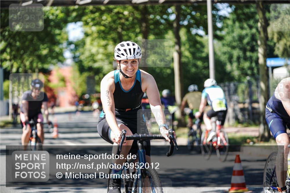 09.08.2026 - GEWOBA Citytriathlon Bremen Michael Burmester http://msf.ph/oto/9952012 09.08.2026 14:23:44 Radfahren 248, 318, 332, 435, 467, 471, 489, 494, 516 meine-sportfotos.de