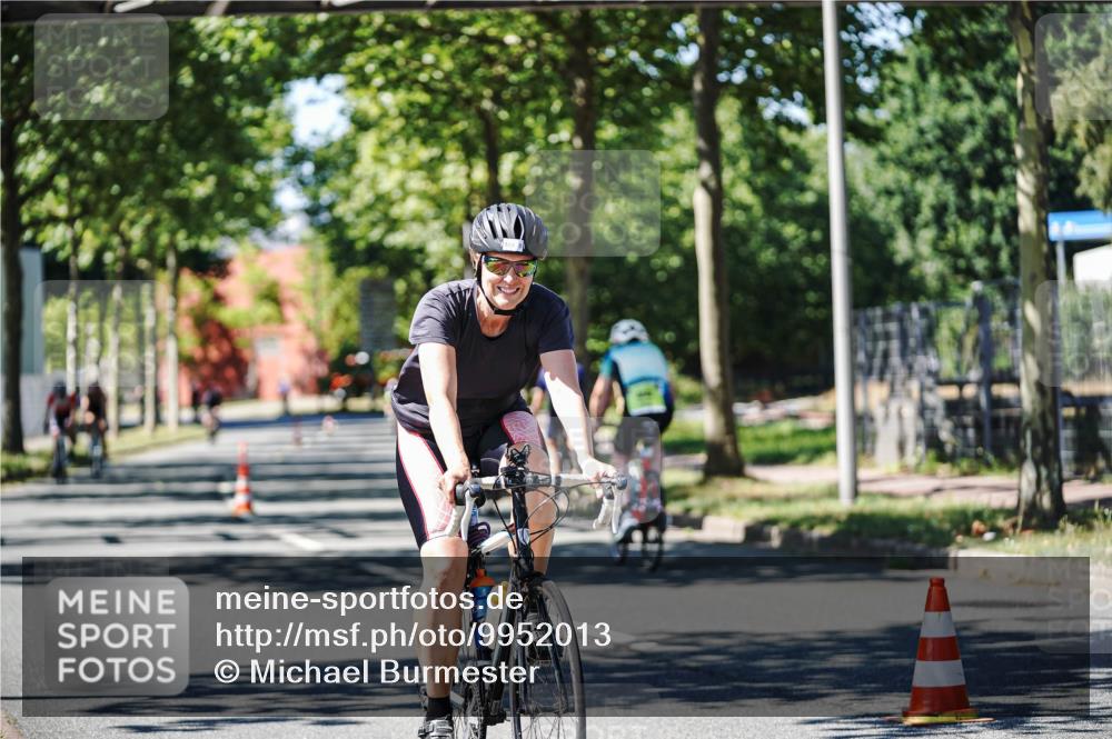 09.08.2026 - GEWOBA Citytriathlon Bremen Michael Burmester http://msf.ph/oto/9952013 09.08.2026 14:23:45 Radfahren 248, 318, 332, 435, 467, 471, 489, 494, 516 meine-sportfotos.de