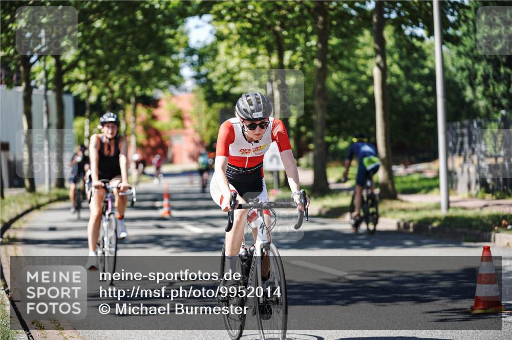 09.08.2026 - GEWOBA Citytriathlon Bremen Michael Burmester http://msf.ph/oto/9952014 09.08.2026 14:23:50 Radfahren 246, 248, 332, 430, 435, 465, 471, 472, 489, 494, 516 meine-sportfotos.de