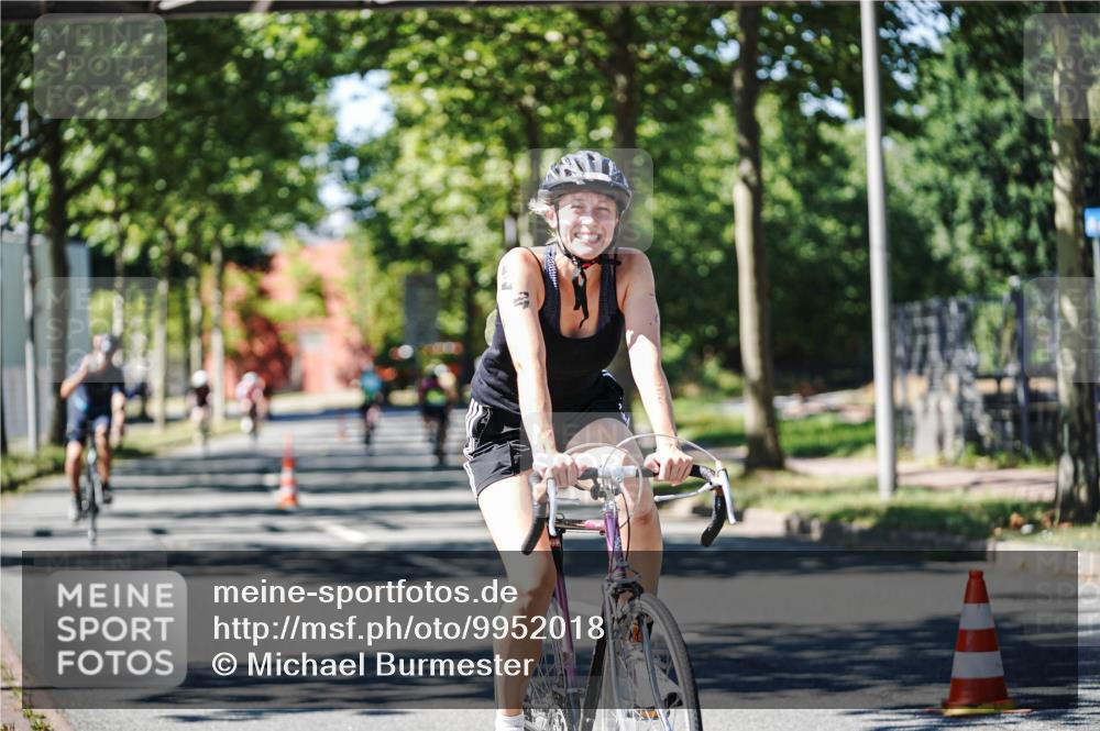 09.08.2026 - GEWOBA Citytriathlon Bremen Michael Burmester http://msf.ph/oto/9952018 09.08.2026 14:23:51 Radfahren 246, 248, 430, 435, 465, 471, 472, 489, 494, 516 meine-sportfotos.de