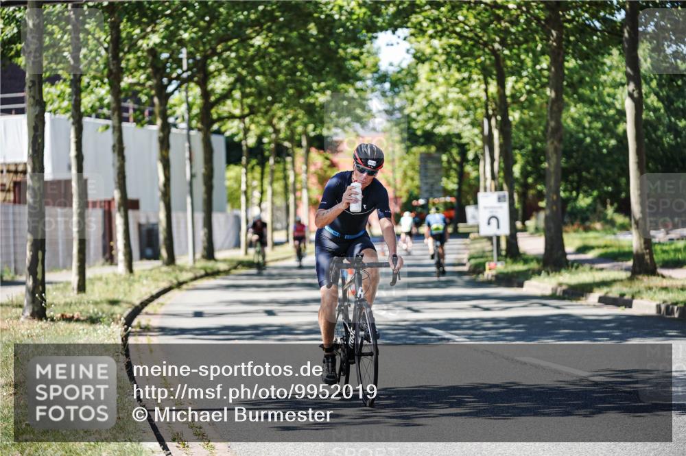 09.08.2026 - GEWOBA Citytriathlon Bremen Michael Burmester http://msf.ph/oto/9952019 09.08.2026 14:23:53 Radfahren 246, 248, 430, 435, 465, 471, 472, 478, 489, 494, 516 meine-sportfotos.de