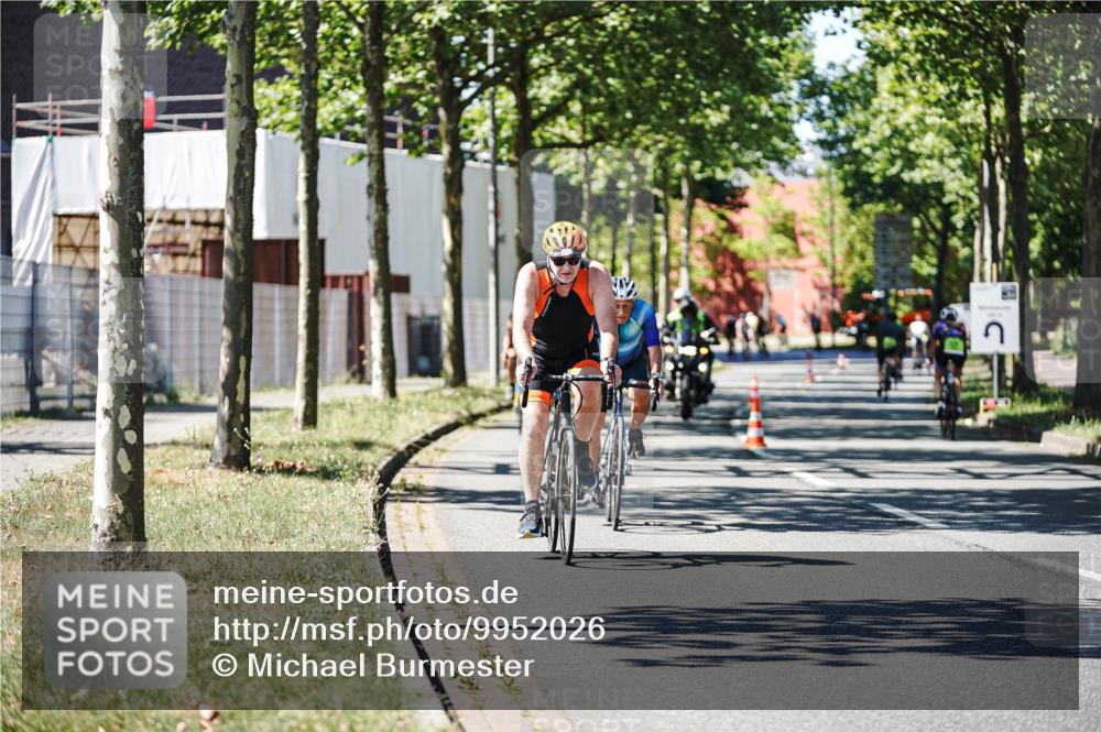09.08.2026 - GEWOBA Citytriathlon Bremen Michael Burmester http://msf.ph/oto/9952026 09.08.2026 14:24:03 Radfahren 55, 246, 315, 430, 465, 468, 471, 472, 478 meine-sportfotos.de