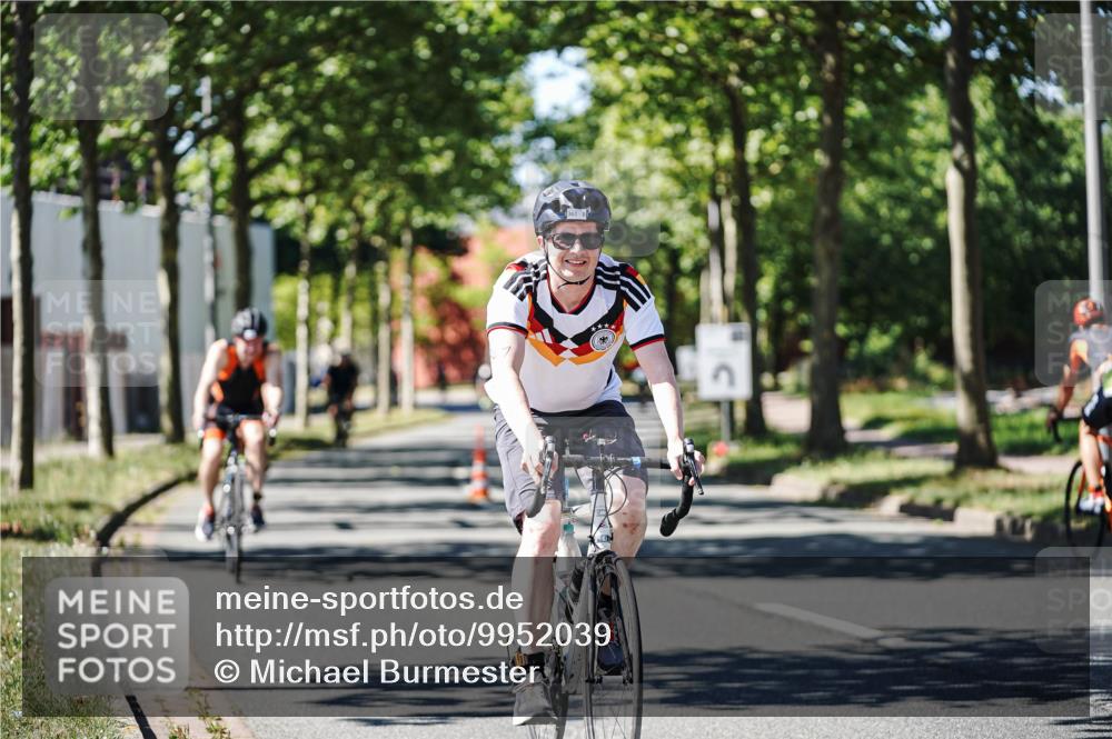 09.08.2026 - GEWOBA Citytriathlon Bremen Michael Burmester http://msf.ph/oto/9952039 09.08.2026 14:24:15 Radfahren 315, 361, 436, 468, 495, 502, 505 meine-sportfotos.de