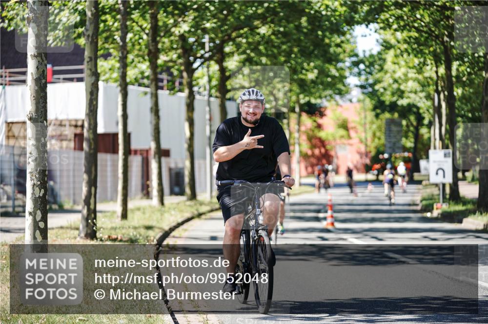 09.08.2026 - GEWOBA Citytriathlon Bremen Michael Burmester http://msf.ph/oto/9952048 09.08.2026 14:24:25 Radfahren 160, 361, 367, 436, 451, 483, 488, 495, 502, 505 meine-sportfotos.de