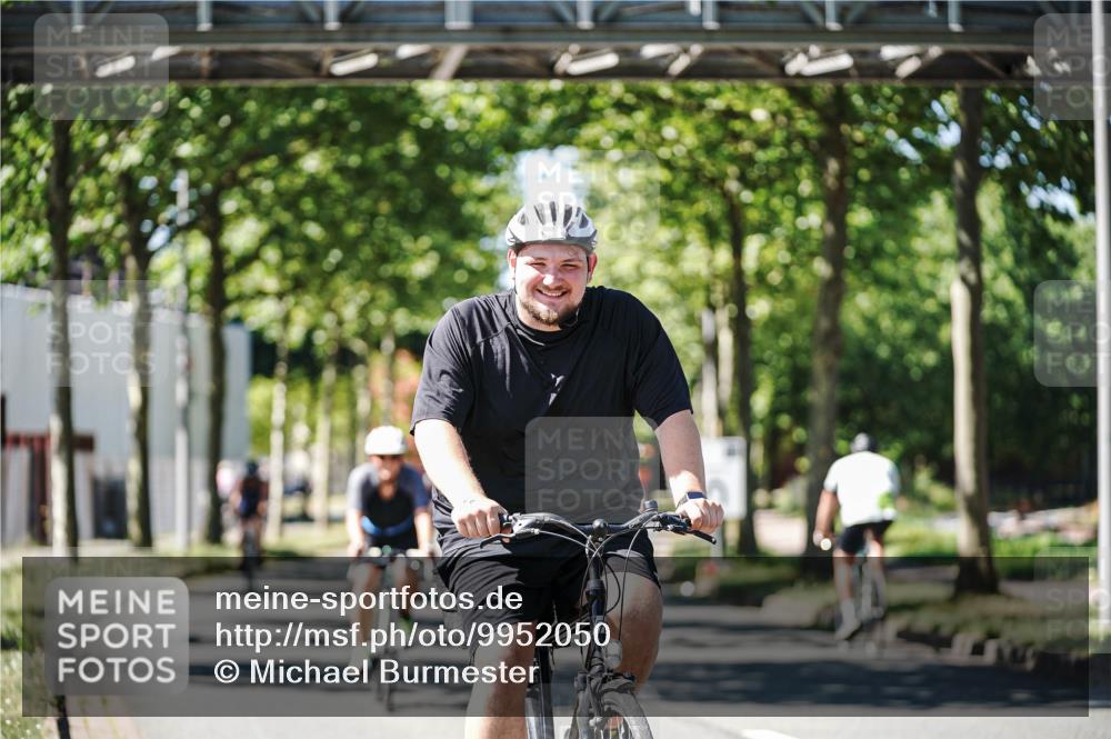 09.08.2026 - GEWOBA Citytriathlon Bremen Michael Burmester http://msf.ph/oto/9952050 09.08.2026 14:24:26 Radfahren 160, 361, 367, 436, 451, 483, 488, 495, 502, 505 meine-sportfotos.de