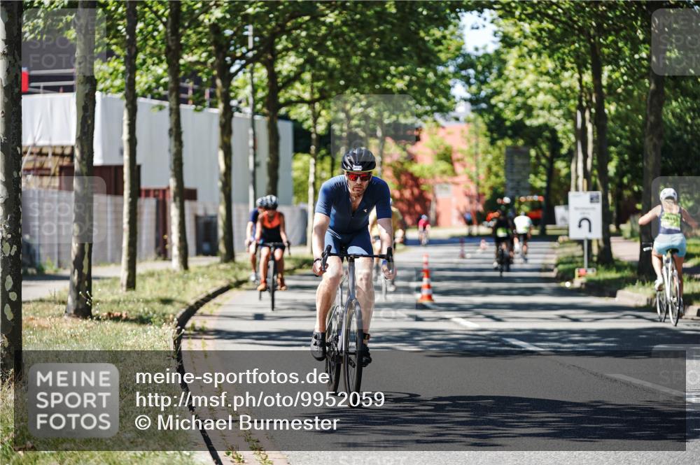 09.08.2026 - GEWOBA Citytriathlon Bremen Michael Burmester http://msf.ph/oto/9952059 09.08.2026 14:24:32 Radfahren 160, 367, 451, 483, 488, 496, 505 meine-sportfotos.de