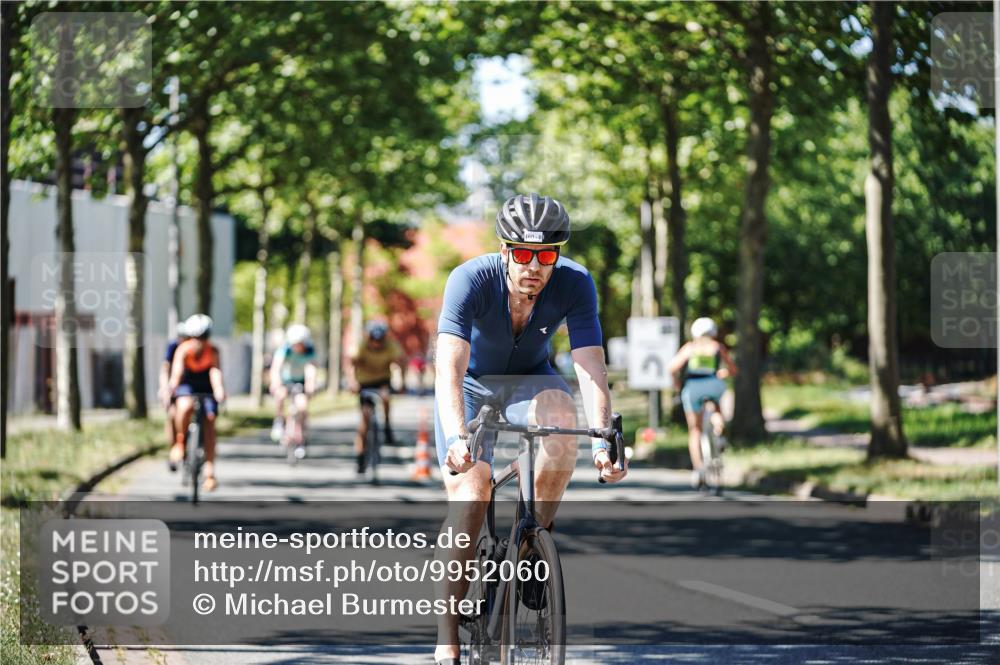 09.08.2026 - GEWOBA Citytriathlon Bremen Michael Burmester http://msf.ph/oto/9952060 09.08.2026 14:24:33 Radfahren 160, 367, 451, 483, 488, 496, 505 meine-sportfotos.de