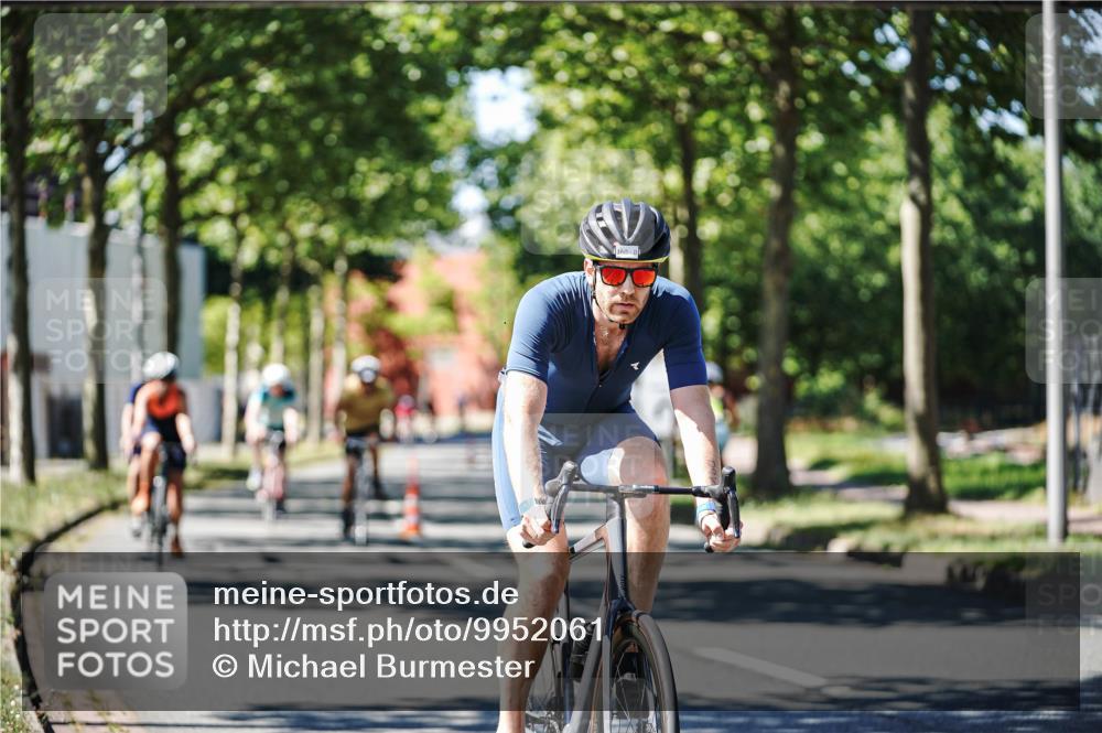 09.08.2026 - GEWOBA Citytriathlon Bremen Michael Burmester http://msf.ph/oto/9952061 09.08.2026 14:24:33 Radfahren 160, 367, 451, 483, 488, 496, 505 meine-sportfotos.de