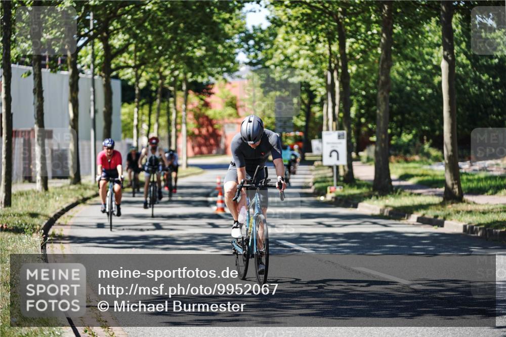 09.08.2026 - GEWOBA Citytriathlon Bremen Michael Burmester http://msf.ph/oto/9952067 09.08.2026 14:24:43 Radfahren 120, 141, 160, 367, 414, 451, 460, 488, 496, 499, 514 meine-sportfotos.de