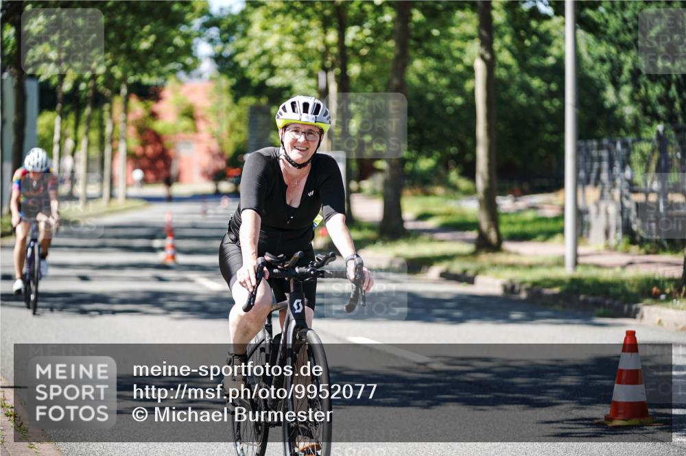 09.08.2026 - GEWOBA Citytriathlon Bremen Michael Burmester http://msf.ph/oto/9952077 09.08.2026 14:24:48 Radfahren 120, 141, 414, 460, 496, 499, 514 meine-sportfotos.de