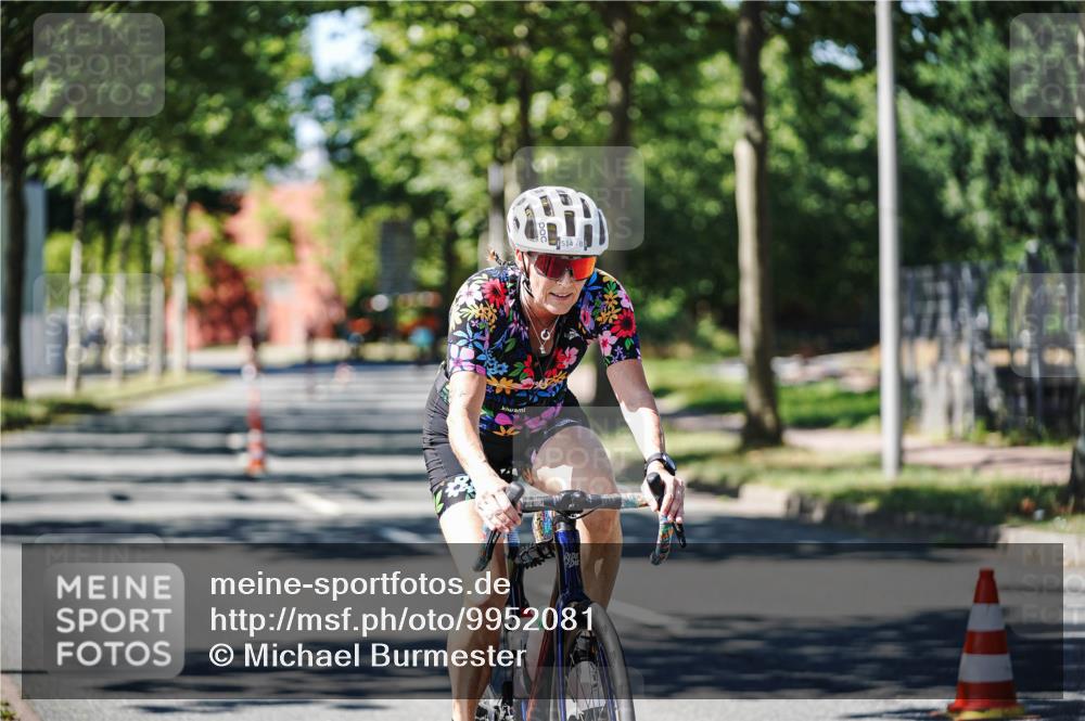 09.08.2026 - GEWOBA Citytriathlon Bremen Michael Burmester http://msf.ph/oto/9952081 09.08.2026 14:24:49 Radfahren 120, 141, 414, 460, 499, 514 meine-sportfotos.de