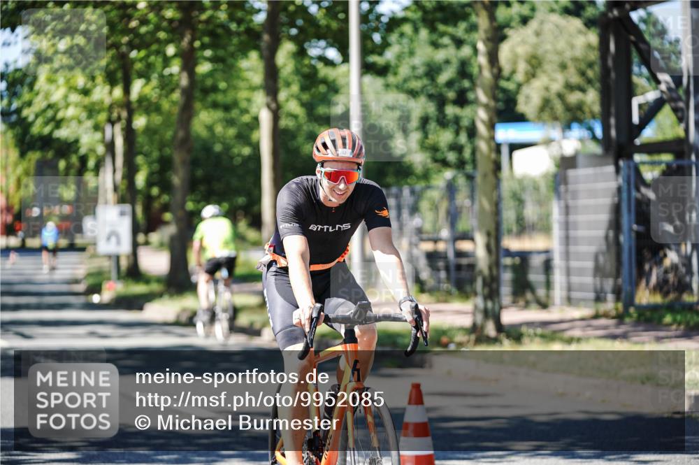 09.08.2026 - GEWOBA Citytriathlon Bremen Michael Burmester http://msf.ph/oto/9952085 09.08.2026 14:24:58 Radfahren 112, 141, 380, 514 meine-sportfotos.de