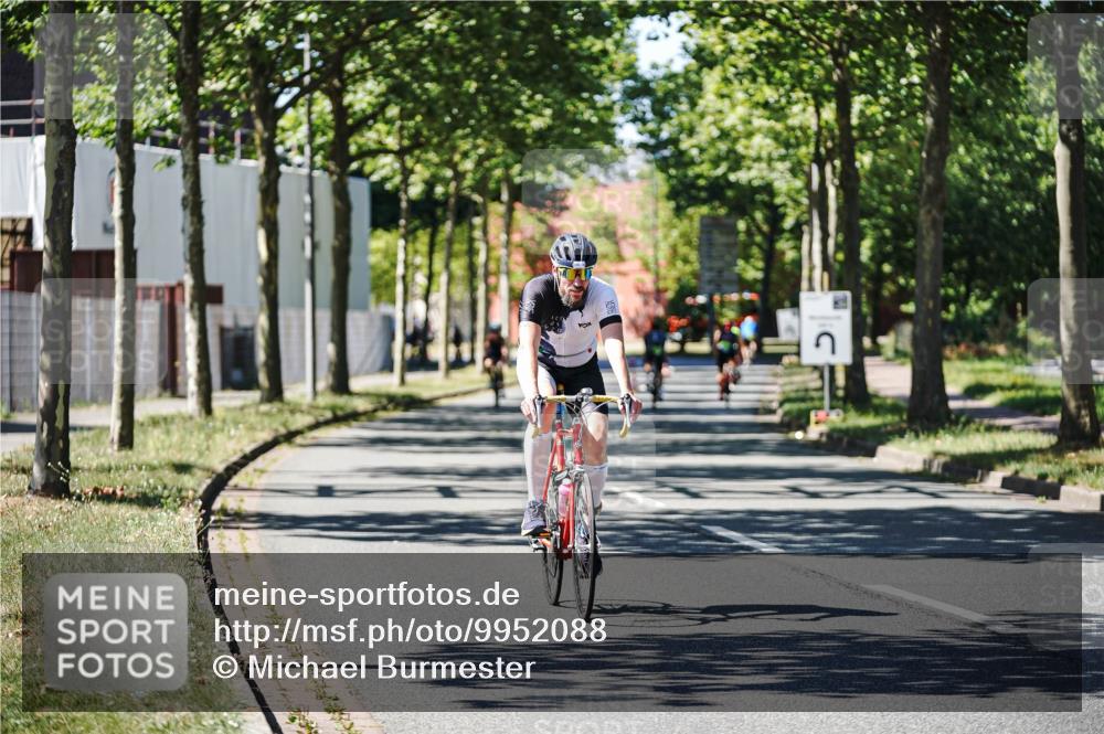 09.08.2026 - GEWOBA Citytriathlon Bremen Michael Burmester http://msf.ph/oto/9952088 09.08.2026 14:25:05 Radfahren 112, 380, 524 meine-sportfotos.de