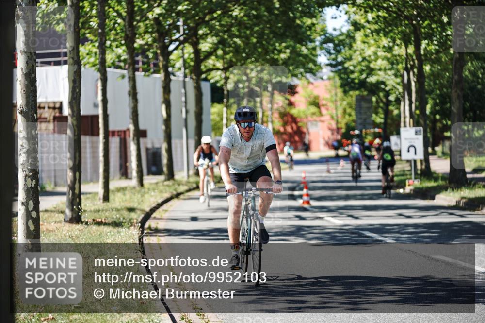 09.08.2026 - GEWOBA Citytriathlon Bremen Michael Burmester http://msf.ph/oto/9952103 09.08.2026 14:25:24 Radfahren 181, 187, 333, 359, 491, 492, 518 meine-sportfotos.de