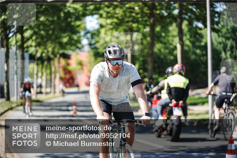 09.08.2026 - GEWOBA Citytriathlon Bremen Michael Burmester http://msf.ph/oto/9952104 09.08.2026 14:25:25 Radfahren 181, 187, 333, 359, 491, 492, 518 meine-sportfotos.de