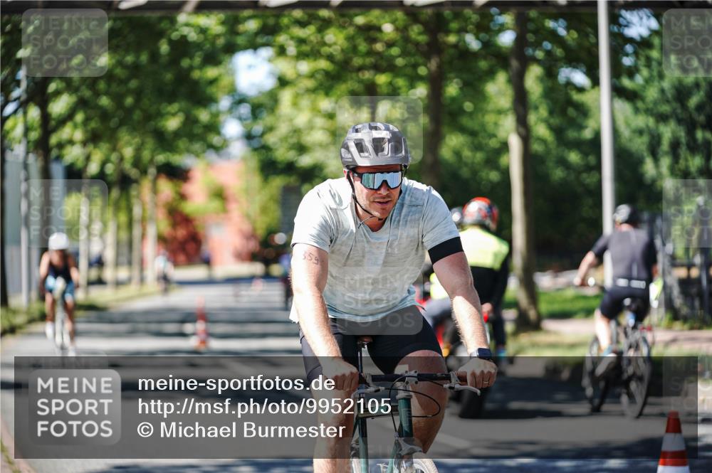 09.08.2026 - GEWOBA Citytriathlon Bremen Michael Burmester http://msf.ph/oto/9952105 09.08.2026 14:25:25 Radfahren 181, 187, 333, 359, 491, 492, 518 meine-sportfotos.de