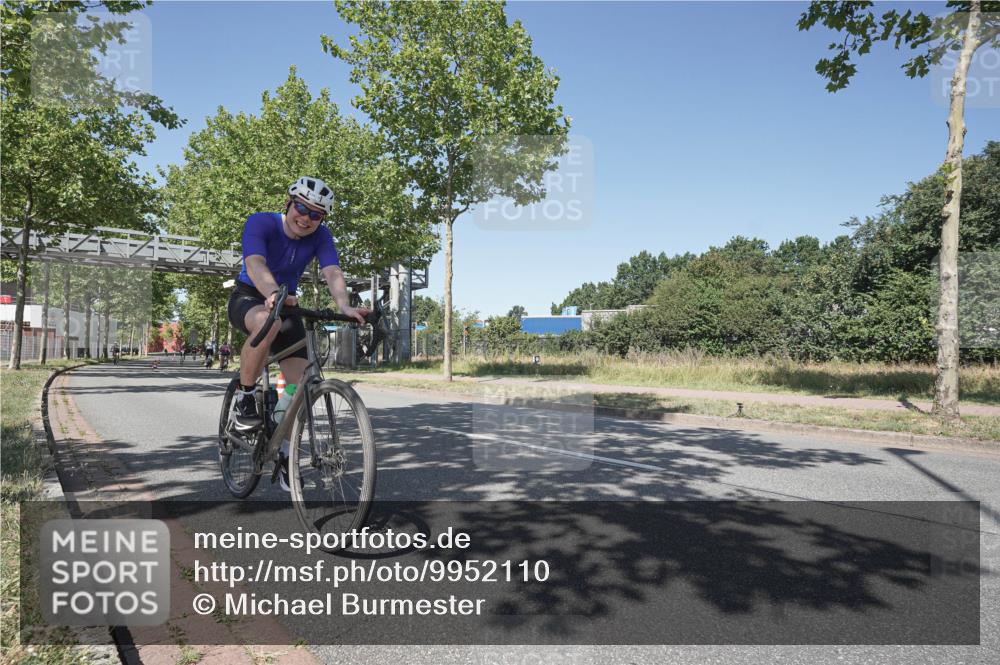 09.08.2026 - GEWOBA Citytriathlon Bremen Michael Burmester http://msf.ph/oto/9952110 09.08.2026 13:17:09 Radfahren 564, 603, 942, 1101, 1109 meine-sportfotos.de