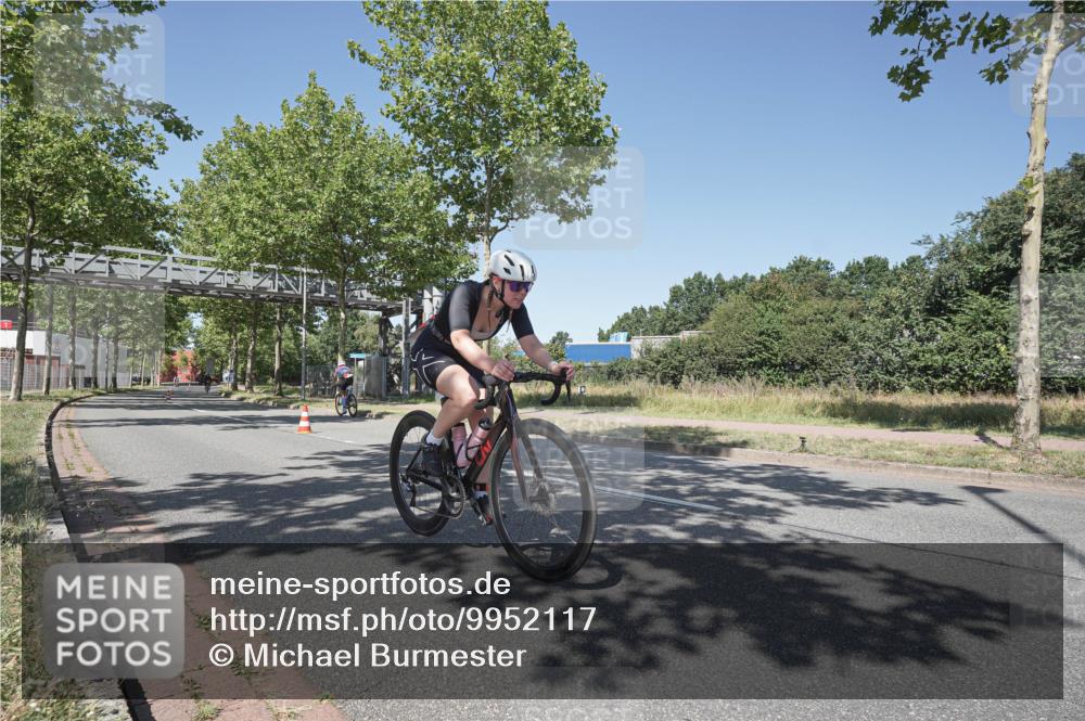 09.08.2026 - GEWOBA Citytriathlon Bremen Michael Burmester http://msf.ph/oto/9952117 09.08.2026 13:17:29 Radfahren 930, 931, 1109 meine-sportfotos.de