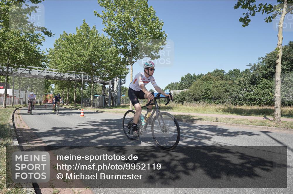 09.08.2026 - GEWOBA Citytriathlon Bremen Michael Burmester http://msf.ph/oto/9952119 09.08.2026 13:17:41 Radfahren 625, 930, 968, 1003, 1132 meine-sportfotos.de