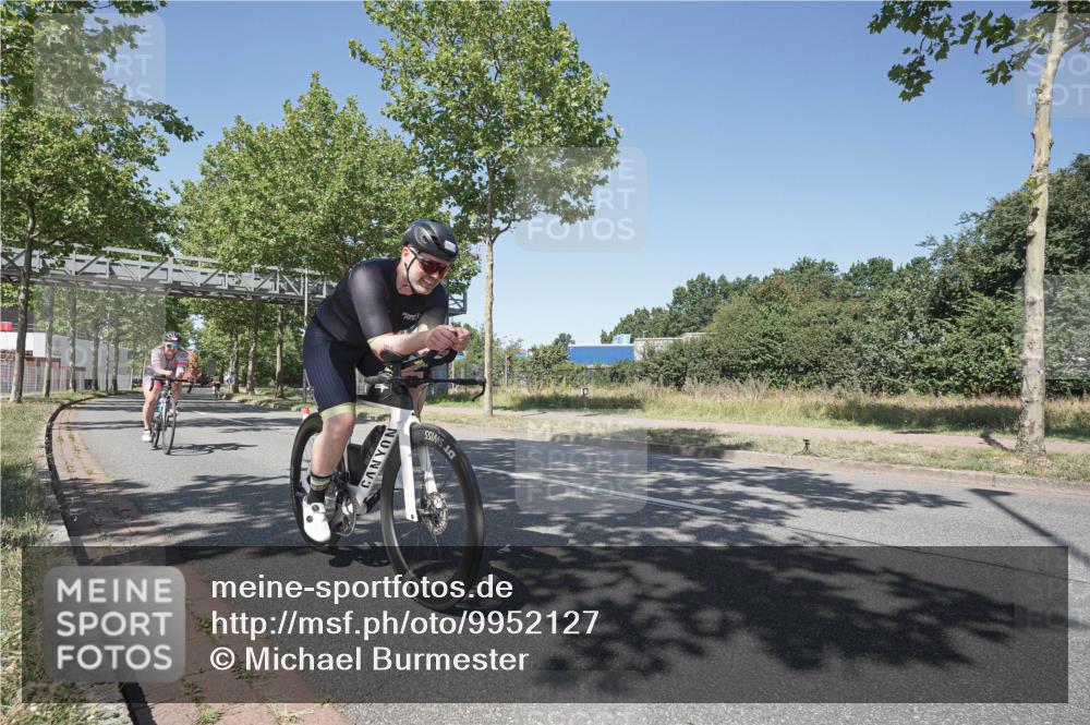 09.08.2026 - GEWOBA Citytriathlon Bremen Michael Burmester http://msf.ph/oto/9952127 09.08.2026 13:17:57 Radfahren 625, 796, 876, 953, 968, 1154 meine-sportfotos.de