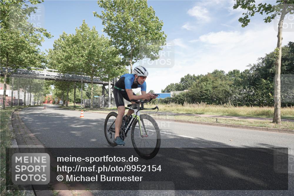 09.08.2026 - GEWOBA Citytriathlon Bremen Michael Burmester http://msf.ph/oto/9952154 09.08.2026 10:18:38 Radfahren 280, 302, 306 meine-sportfotos.de