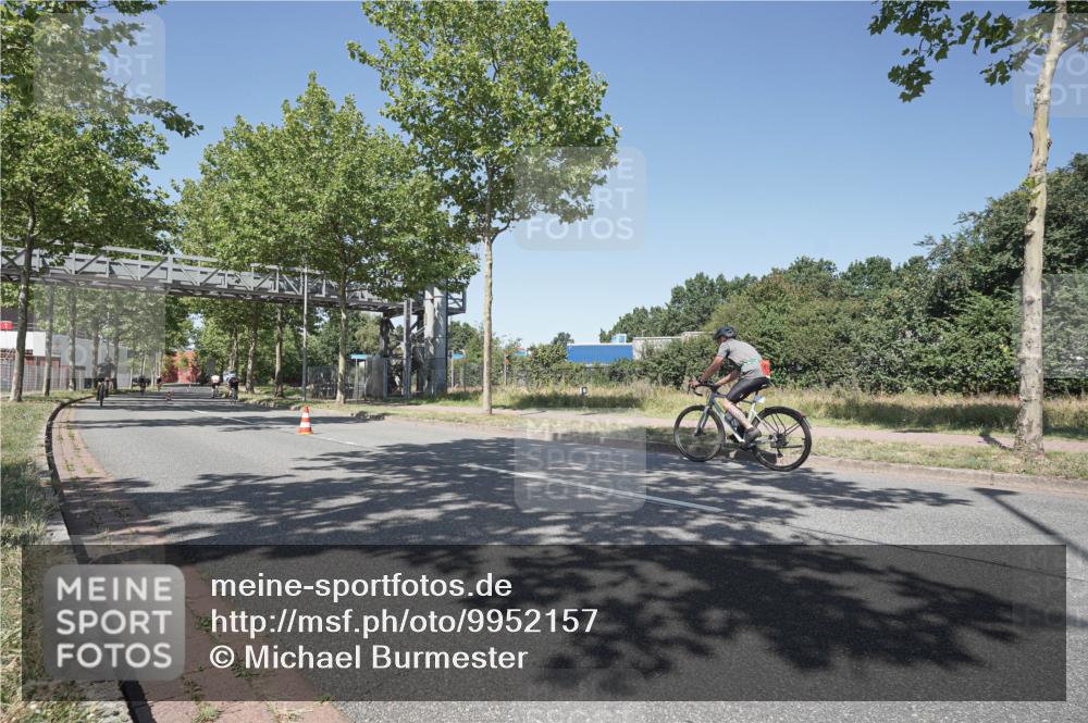 09.08.2026 - GEWOBA Citytriathlon Bremen Michael Burmester http://msf.ph/oto/9952157 09.08.2026 13:18:45 Radfahren 800, 956, 1104, 1115, 1159 meine-sportfotos.de
