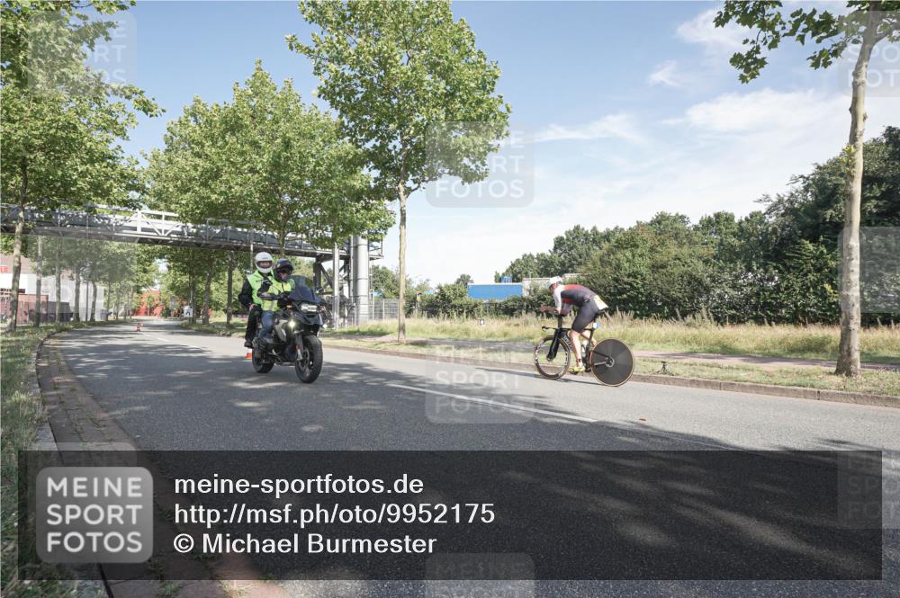 09.08.2026 - GEWOBA Citytriathlon Bremen Michael Burmester http://msf.ph/oto/9952175 09.08.2026 10:21:39 Radfahren 287, 349 meine-sportfotos.de