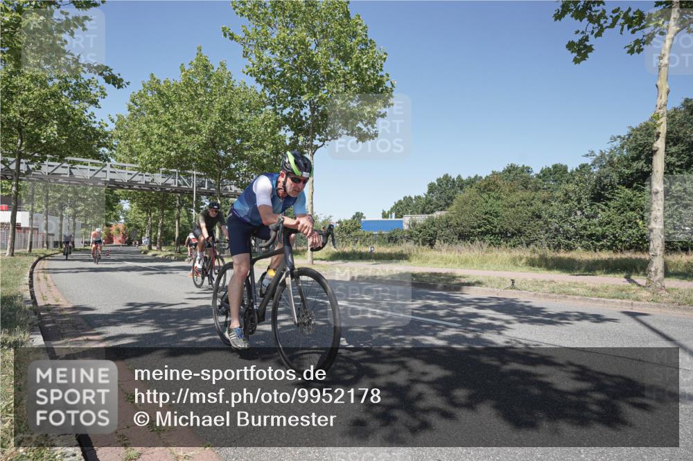 09.08.2026 - GEWOBA Citytriathlon Bremen Michael Burmester http://msf.ph/oto/9952178 09.08.2026 13:19:06 Radfahren 626, 753, 797, 870, 915, 1123 meine-sportfotos.de