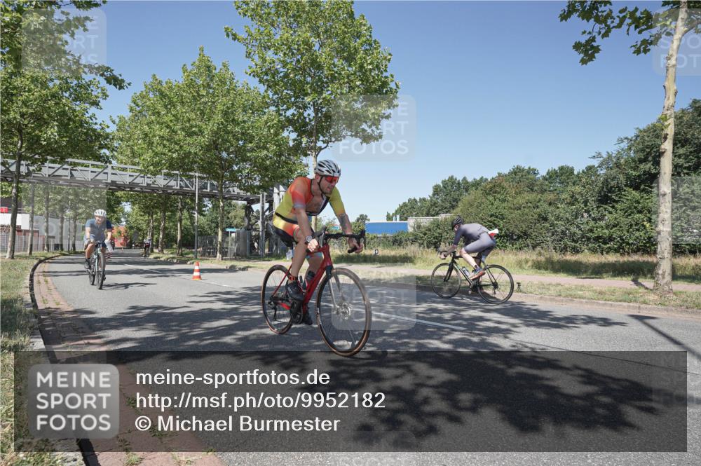 09.08.2026 - GEWOBA Citytriathlon Bremen Michael Burmester http://msf.ph/oto/9952182 09.08.2026 13:19:08 Radfahren 626, 753, 797, 870, 915, 1123 meine-sportfotos.de