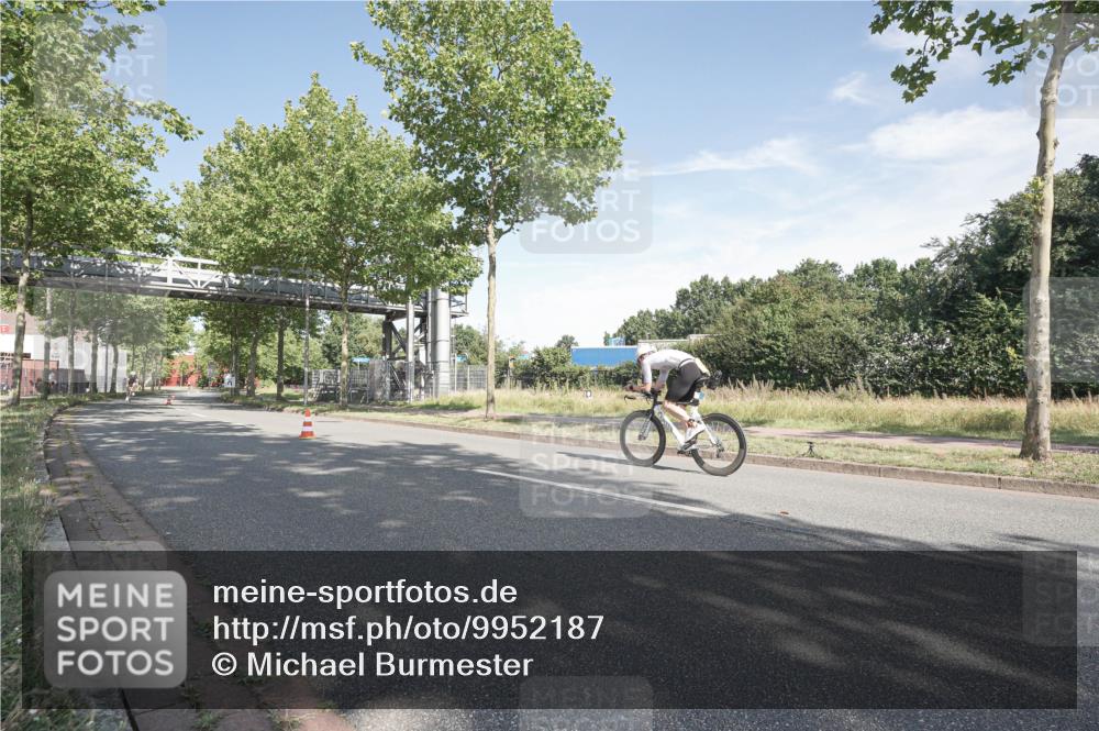 09.08.2026 - GEWOBA Citytriathlon Bremen Michael Burmester http://msf.ph/oto/9952187 09.08.2026 10:22:40 Radfahren 310 meine-sportfotos.de