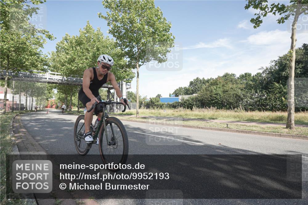 09.08.2026 - GEWOBA Citytriathlon Bremen Michael Burmester http://msf.ph/oto/9952193 09.08.2026 10:23:05 Radfahren 284, 308 meine-sportfotos.de