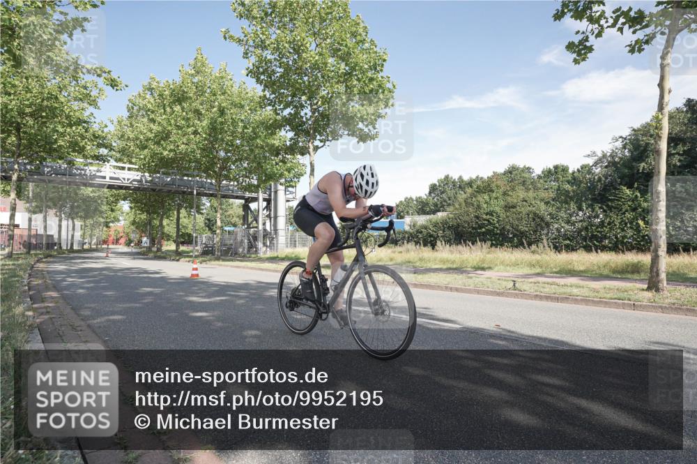 09.08.2026 - GEWOBA Citytriathlon Bremen Michael Burmester http://msf.ph/oto/9952195 09.08.2026 10:23:09 Radfahren 284, 308 meine-sportfotos.de