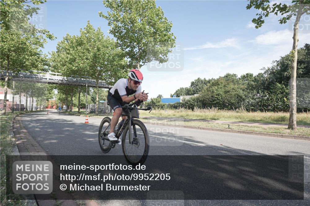 09.08.2026 - GEWOBA Citytriathlon Bremen Michael Burmester http://msf.ph/oto/9952205 09.08.2026 10:23:48 Radfahren 348 meine-sportfotos.de