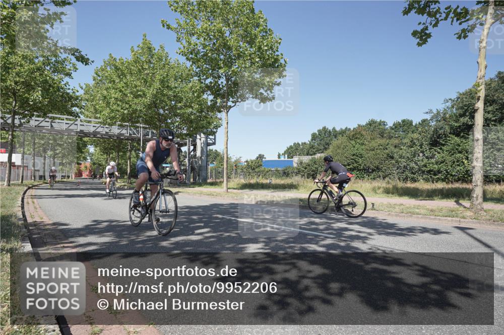 09.08.2026 - GEWOBA Citytriathlon Bremen Michael Burmester http://msf.ph/oto/9952206 09.08.2026 13:19:40 Radfahren 693, 785, 813, 944, 1014, 1107 meine-sportfotos.de