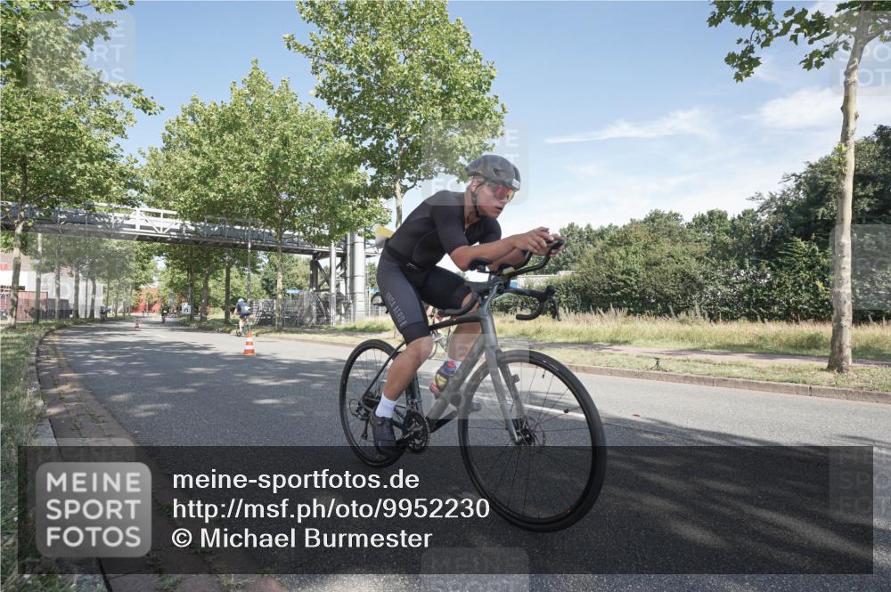 09.08.2026 - GEWOBA Citytriathlon Bremen Michael Burmester http://msf.ph/oto/9952230 09.08.2026 10:24:46 Radfahren 291, 314 meine-sportfotos.de