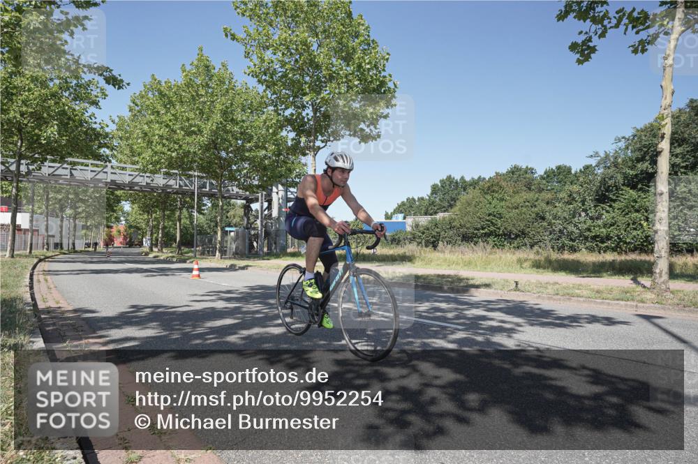 09.08.2026 - GEWOBA Citytriathlon Bremen Michael Burmester http://msf.ph/oto/9952254 09.08.2026 13:21:11 Radfahren 546, 782, 887 meine-sportfotos.de