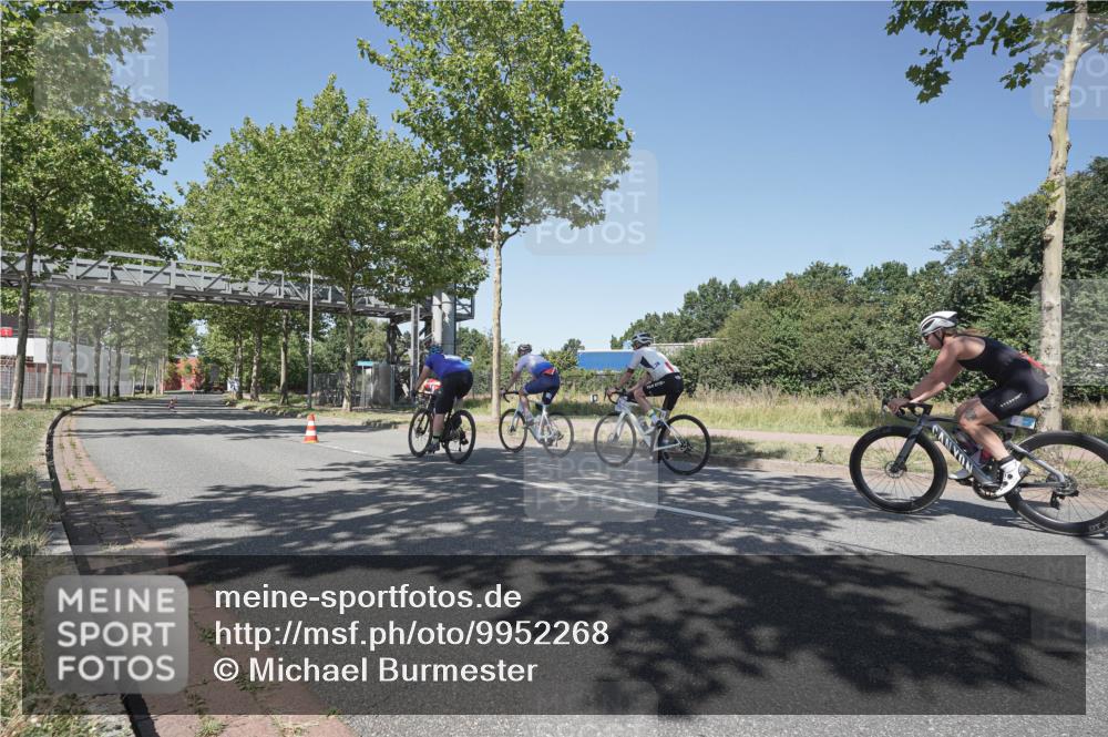 09.08.2026 - GEWOBA Citytriathlon Bremen Michael Burmester http://msf.ph/oto/9952268 09.08.2026 13:21:47 Radfahren 583 meine-sportfotos.de