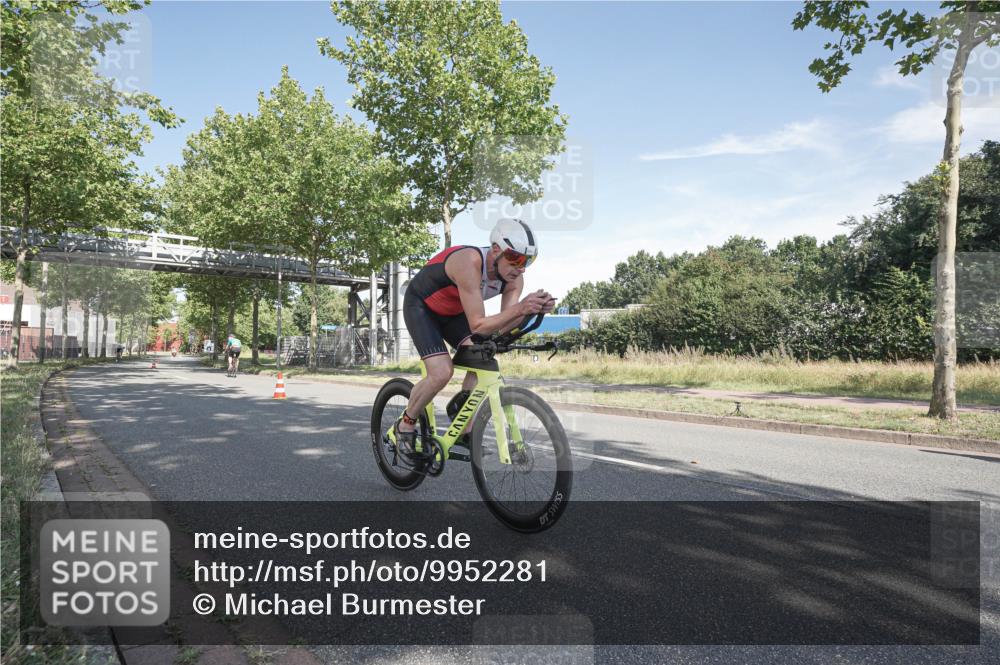 09.08.2026 - GEWOBA Citytriathlon Bremen Michael Burmester http://msf.ph/oto/9952281 09.08.2026 10:25:58 Radfahren 322, 372, 389, 416 meine-sportfotos.de