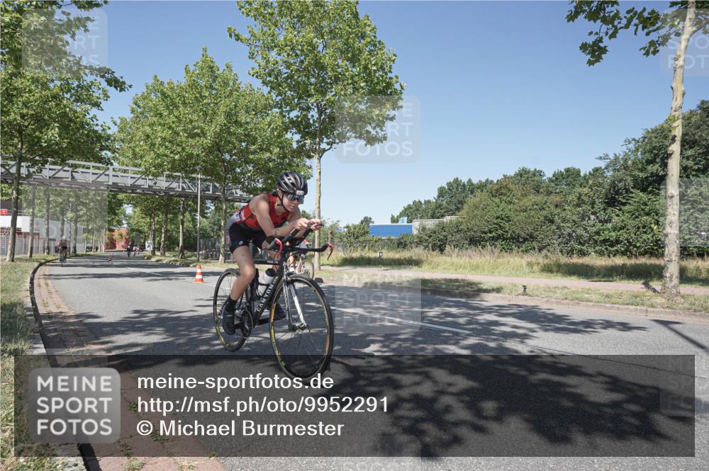 09.08.2026 - GEWOBA Citytriathlon Bremen Michael Burmester http://msf.ph/oto/9952291 09.08.2026 13:22:40 Radfahren 731, 889, 890, 1157 meine-sportfotos.de