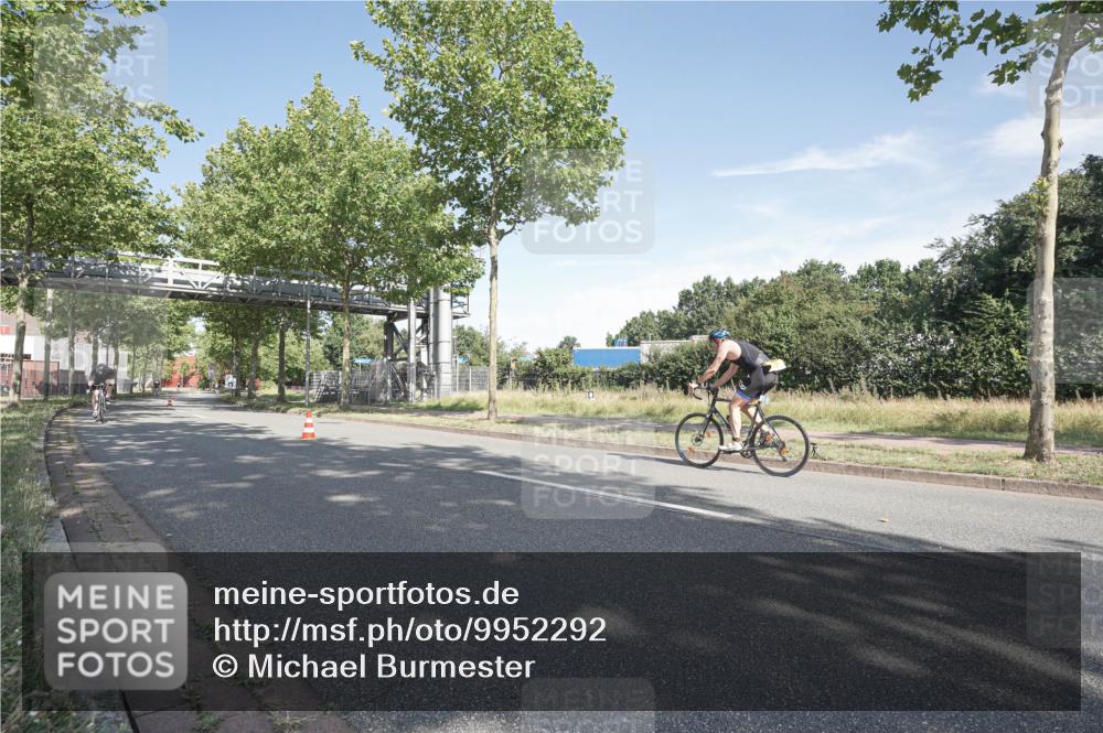 09.08.2026 - GEWOBA Citytriathlon Bremen Michael Burmester http://msf.ph/oto/9952292 09.08.2026 10:26:16 Radfahren 293, 378, 389, 398 meine-sportfotos.de