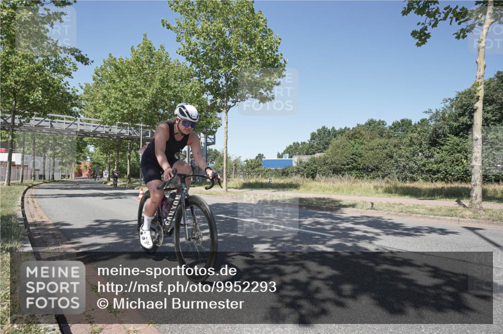 09.08.2026 - GEWOBA Citytriathlon Bremen Michael Burmester http://msf.ph/oto/9952293 09.08.2026 13:22:42 Radfahren 731, 889, 890, 1157 meine-sportfotos.de
