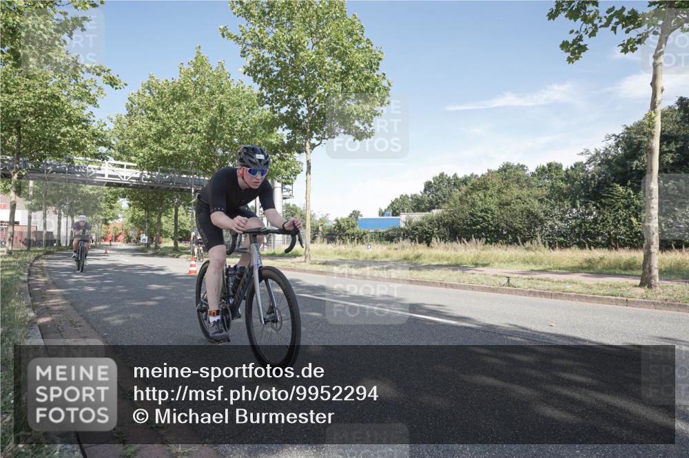 09.08.2026 - GEWOBA Citytriathlon Bremen Michael Burmester http://msf.ph/oto/9952294 09.08.2026 10:26:18 Radfahren 293, 318, 378, 398 meine-sportfotos.de