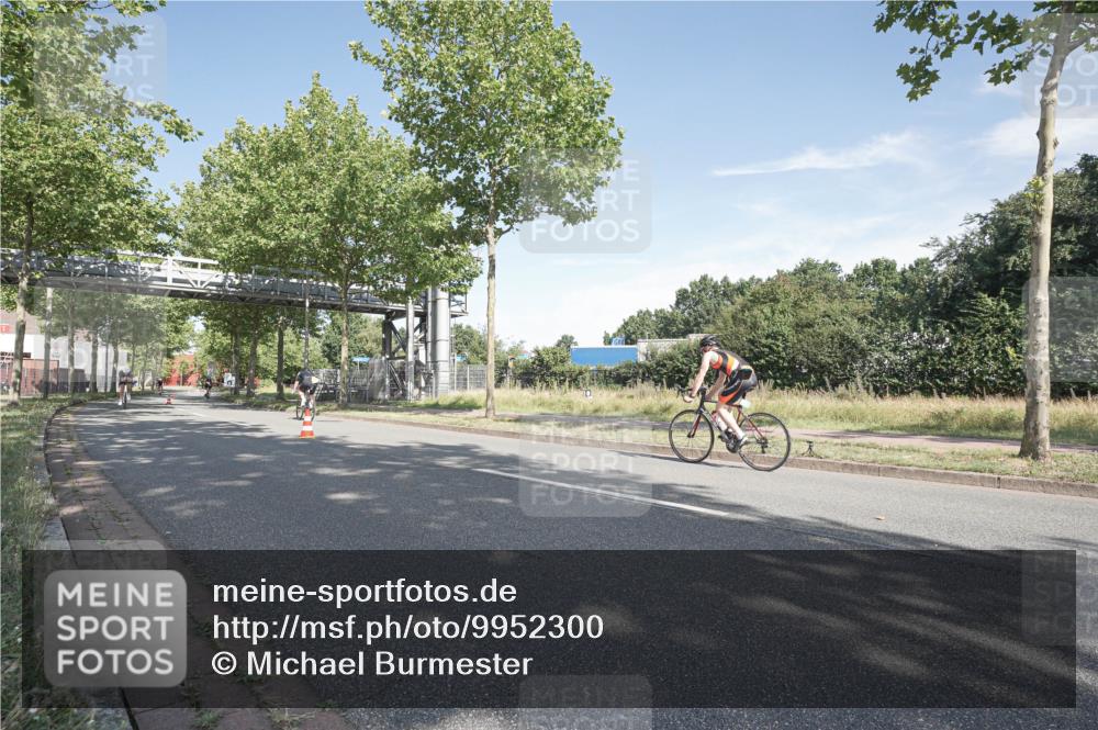 09.08.2026 - GEWOBA Citytriathlon Bremen Michael Burmester http://msf.ph/oto/9952300 09.08.2026 10:26:21 Radfahren 293, 318, 378, 398, 402 meine-sportfotos.de