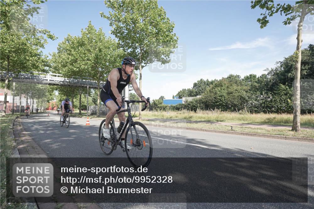 09.08.2026 - GEWOBA Citytriathlon Bremen Michael Burmester http://msf.ph/oto/9952328 09.08.2026 10:27:03 Radfahren 315, 321, 375, 400 meine-sportfotos.de
