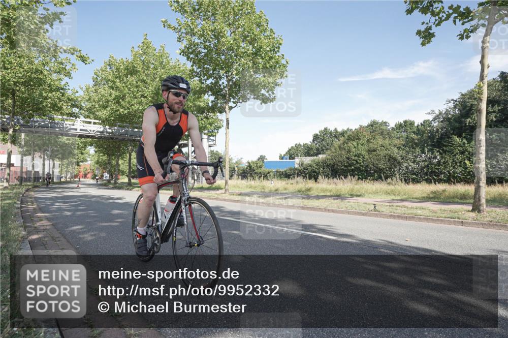 09.08.2026 - GEWOBA Citytriathlon Bremen Michael Burmester http://msf.ph/oto/9952332 09.08.2026 10:27:05 Radfahren 321, 342, 375, 400 meine-sportfotos.de