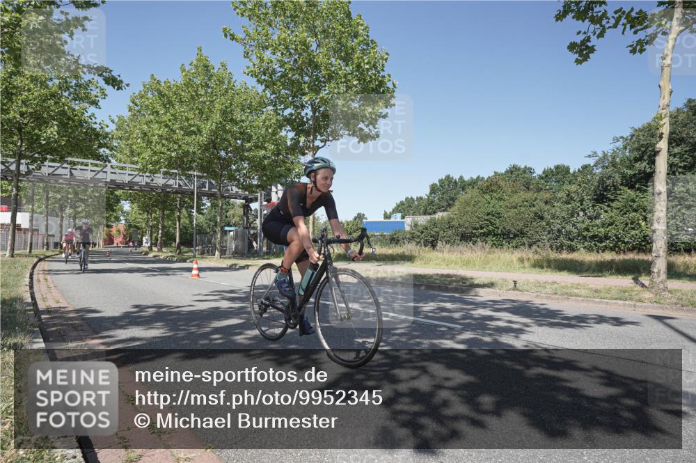 09.08.2026 - GEWOBA Citytriathlon Bremen Michael Burmester http://msf.ph/oto/9952345 09.08.2026 13:23:59 Radfahren 853, 881, 891, 898, 945, 974 meine-sportfotos.de