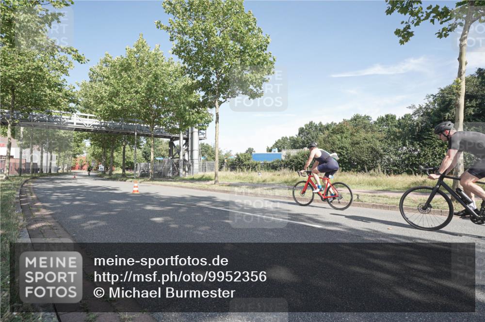 09.08.2026 - GEWOBA Citytriathlon Bremen Michael Burmester http://msf.ph/oto/9952356 09.08.2026 10:27:47 Radfahren 338, 339, 529 meine-sportfotos.de